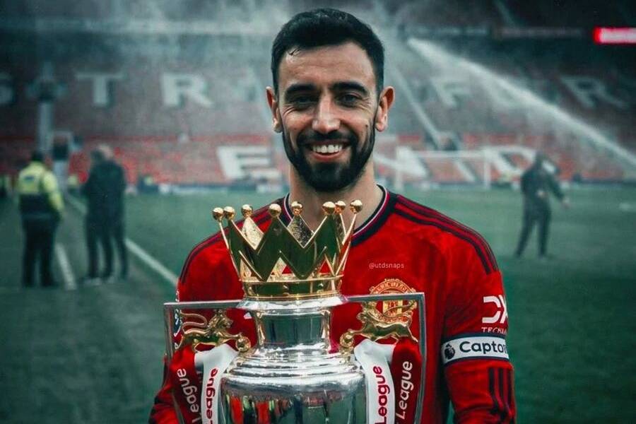 曼联希望B费世界杯前定去留！重返欧冠还不够，英超争冠机会成关键